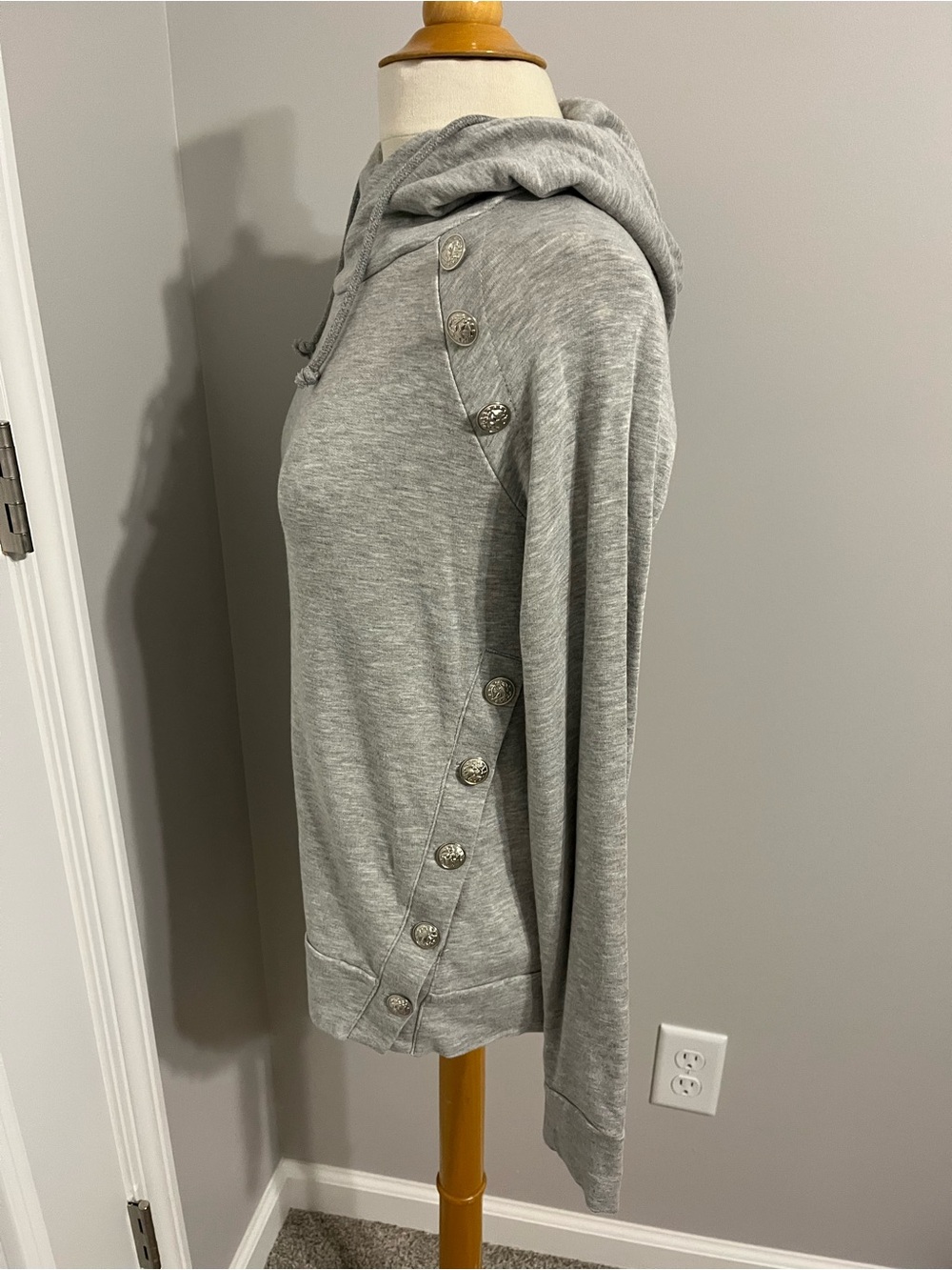 Generation Love Light Gray Hooded Sweater with Shoulder Buttons Sz XS EUC - Picture 4 of 7